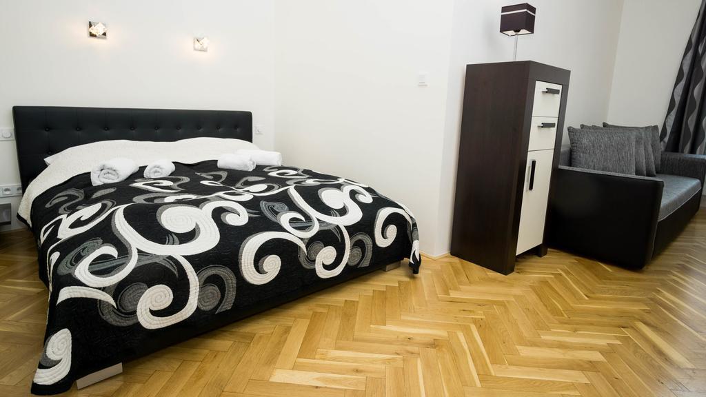 Black & White Apartment Prague By Wenceslas Square And Muzeum Eksteriør billede